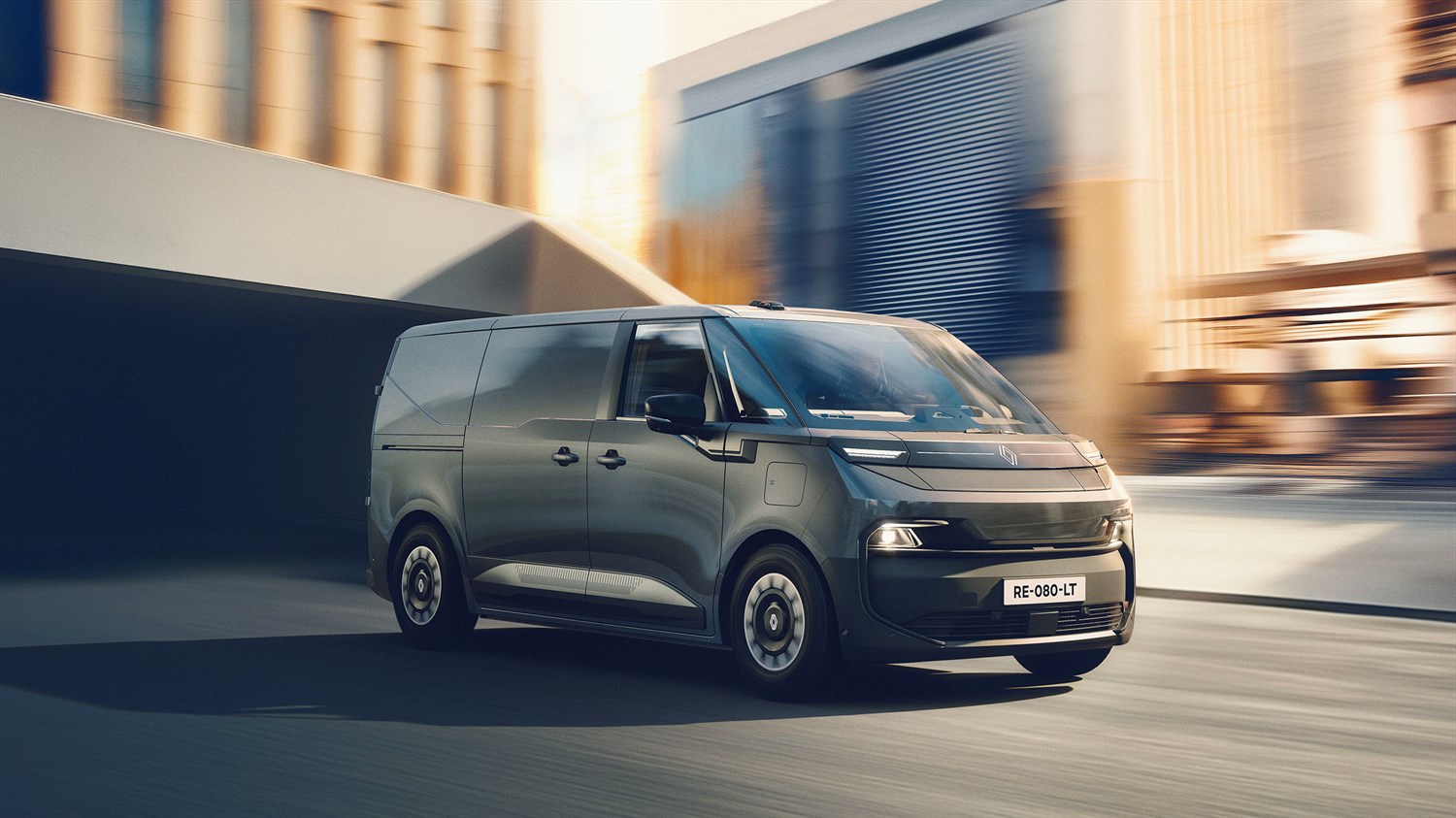 new Renault Trafic Van E-Tech electric- compact and agile: optimised for the city