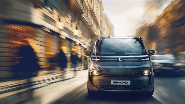nýr Renault Trafic E-Tech rafmagns - djörf hönnun að framan