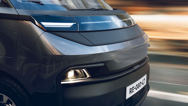 nýr Renault Trafic E-Tech rafmagns - framtíðarleg, nútímaleg hönnun