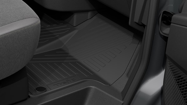 new Renault Trafic Van E-Tech electric - rubber floor mats