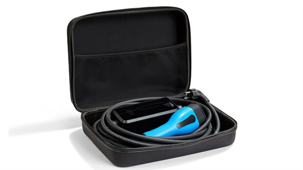 new Renault Trafic E-Tech electric - household charging cable
