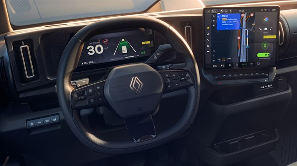 new Renault Trafic Van E-Tech electric - 10.25-inch and 12-inch screens