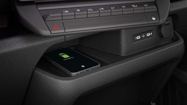 new Renault Trafic Van E-Tech electric - inductive wireless smartphone charger