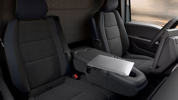 new Renault Trafic Van E-Tech electric - mobile office