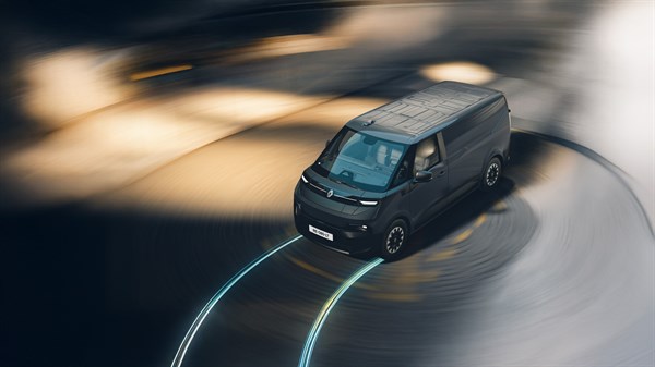 new Renault Trafic Van E-Tech electric - turning circle