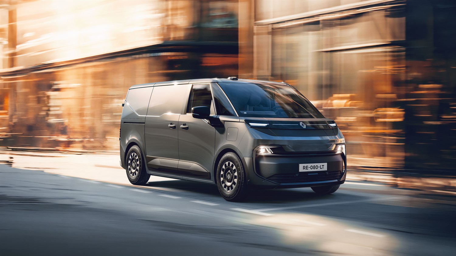 dimensions compactes pour circuler partout - nouveau Renault Trafic Van E-Tech électrique