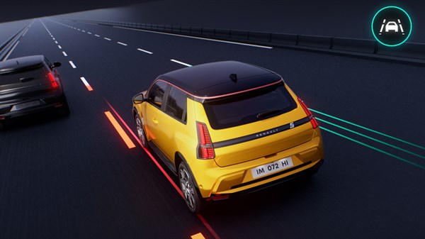 detection with emergency trajectory correction - Renault 5 E-Tech electric