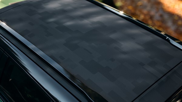 skreyting á þaki úr efni með pixlamynstri