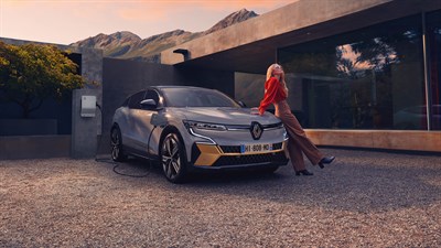 Nýr Renault Megane E-Tech rafbíll – hleðsla
